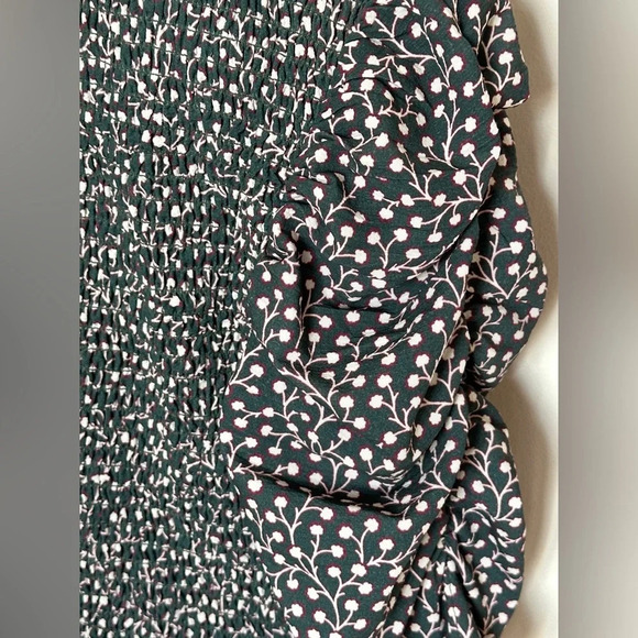 French connection dress. size S. Worn only once. Very flattering dress. - Picture 4 of 5